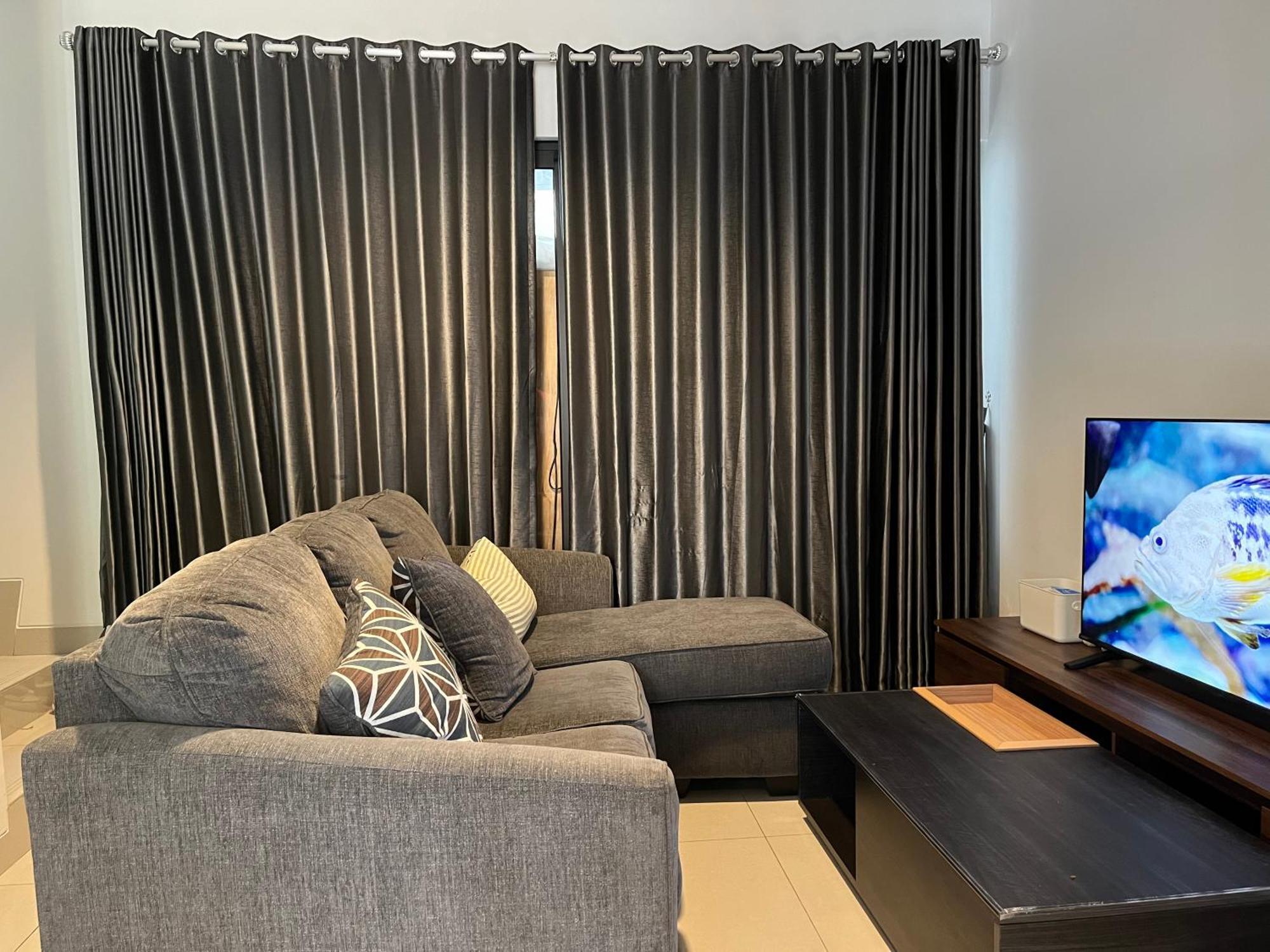 2 Floor Cozy House In Wisteria Jakarta Garden City エクステリア 写真