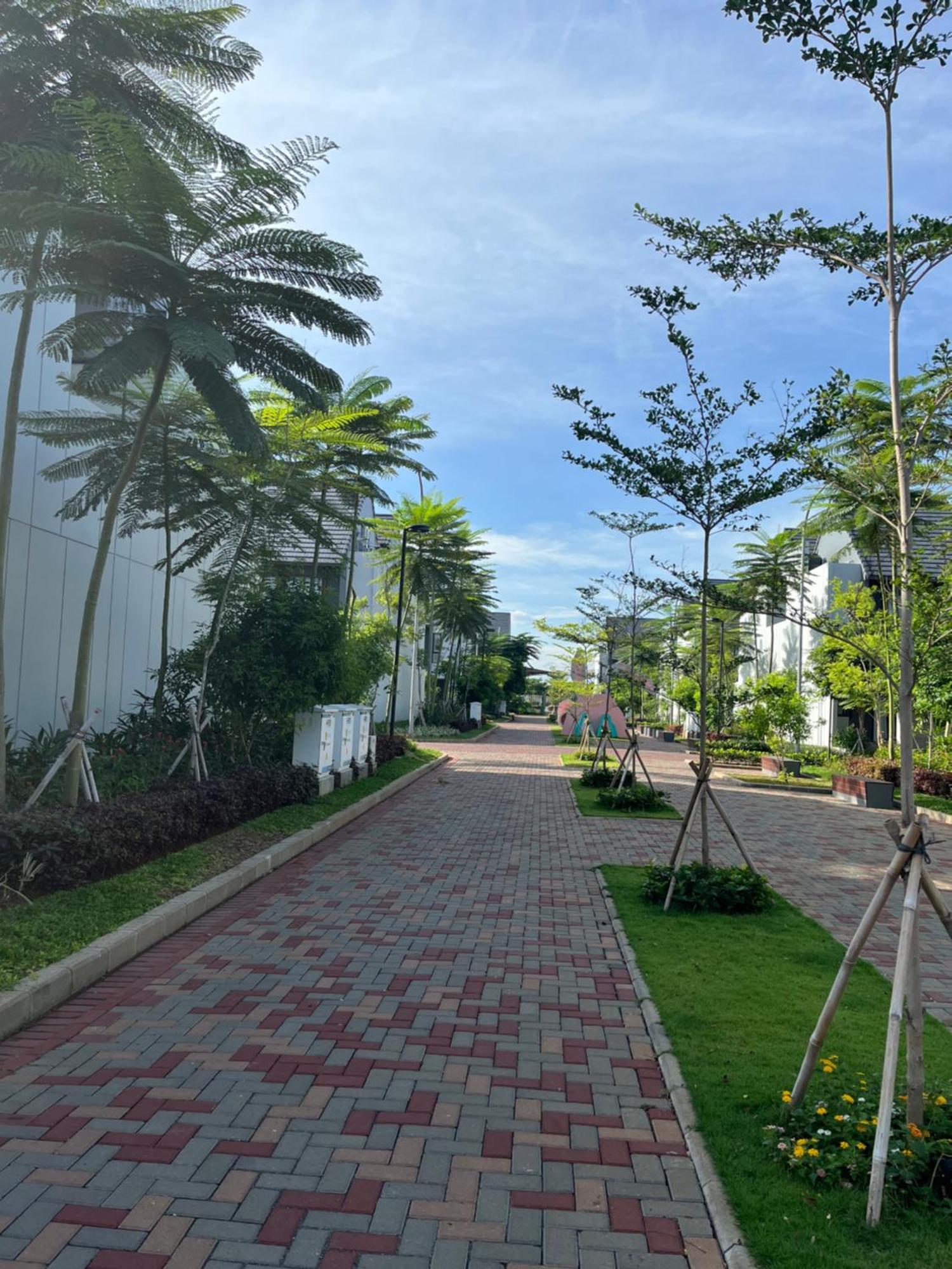 2 Floor Cozy House In Wisteria Jakarta Garden City エクステリア 写真